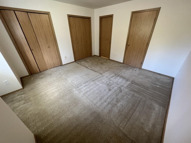 Building Photo - 3709 87th Ave NE