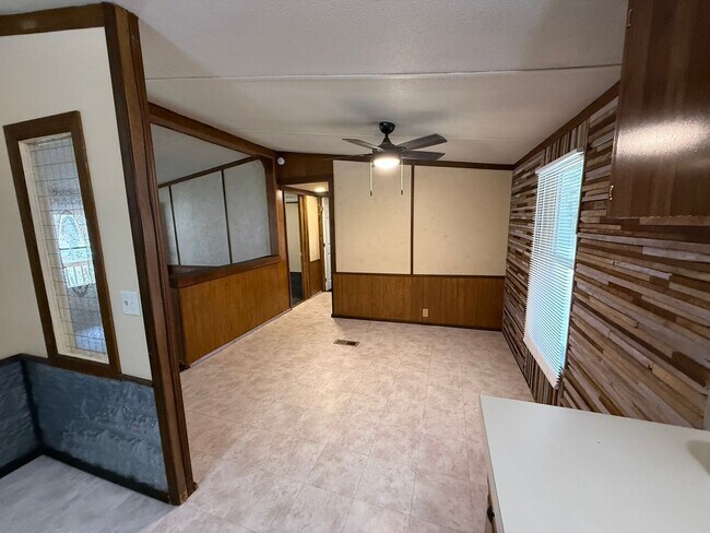 Building Photo - 14383 Yuma Rd