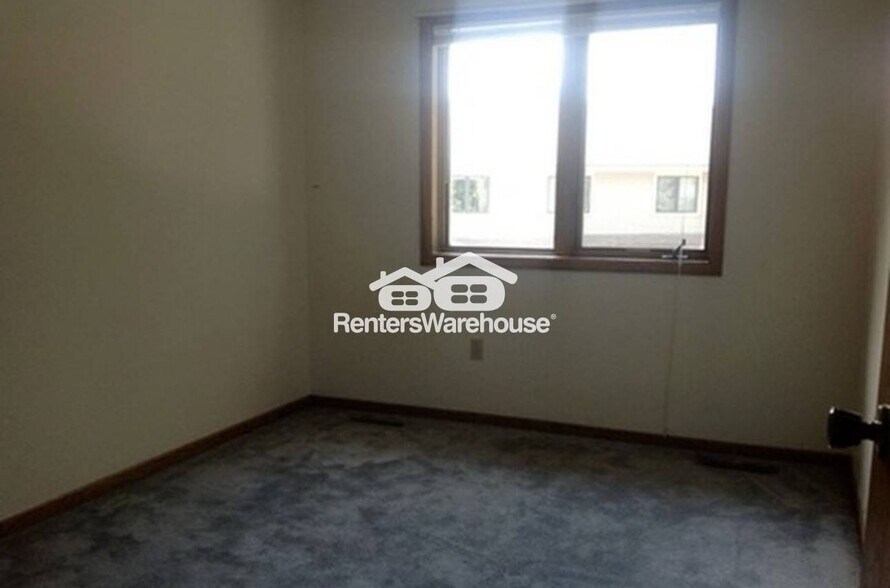 Building Photo - 14778 Endicott Way