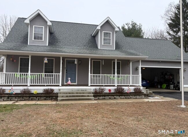 Building Photo - 939 N Main St