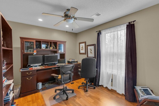 Building Photo - Wonderful 4 Bedroom Home in Palisades Park