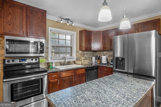 Building Photo - 4839 Lehigh Dr