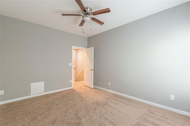 Building Photo - 3362 Colville Ave