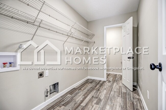 Building Photo - 10227 Cristalino Rd SW