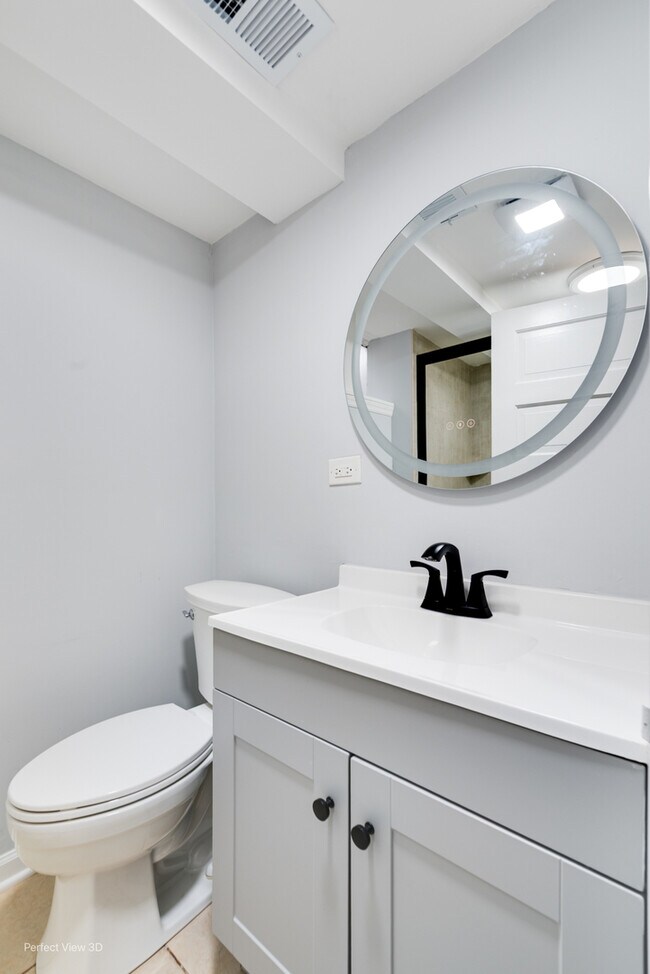 Building Photo - 8845 Mango Ave