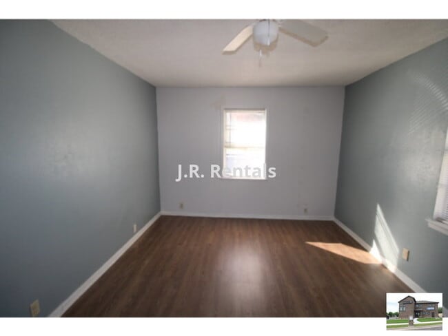 Building Photo - Exceptional Home