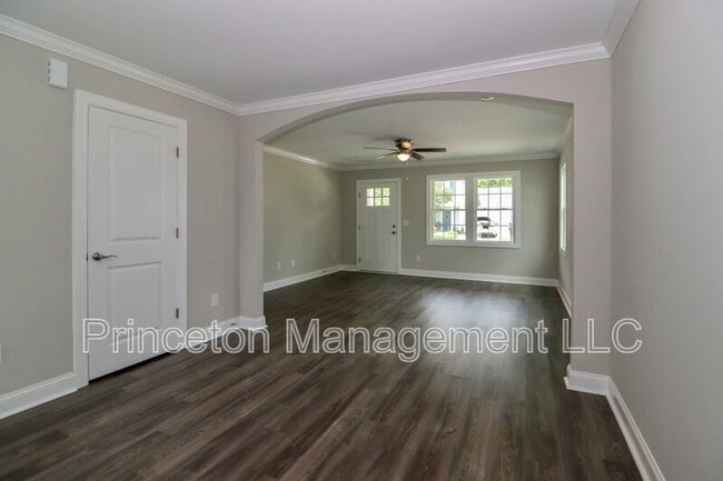 Building Photo - 3967 Newhall Dr NW