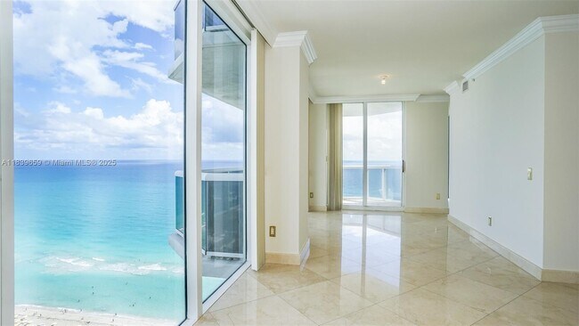 Building Photo - 4779 Collins Ave