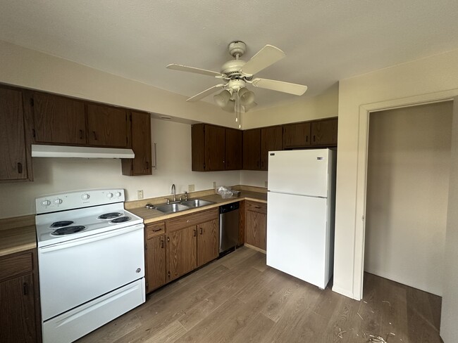 Building Photo - 2518 Leeper Dr