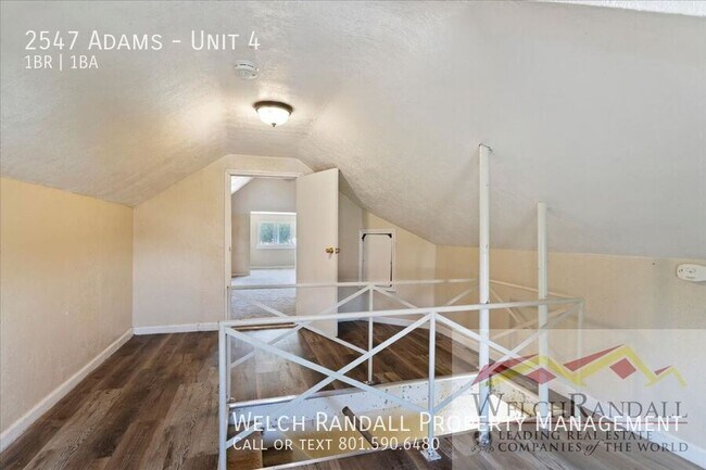 Building Photo - 2547 Adams-Unit 4