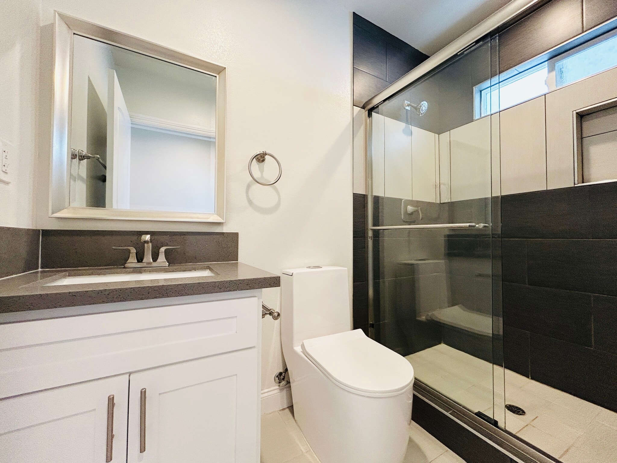 Building Photo - 7205 S La Cienega Blvd