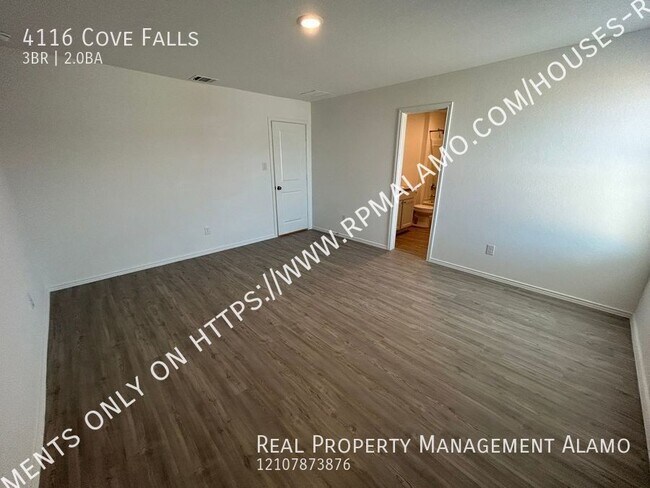 Building Photo - 4116 Cove Fls