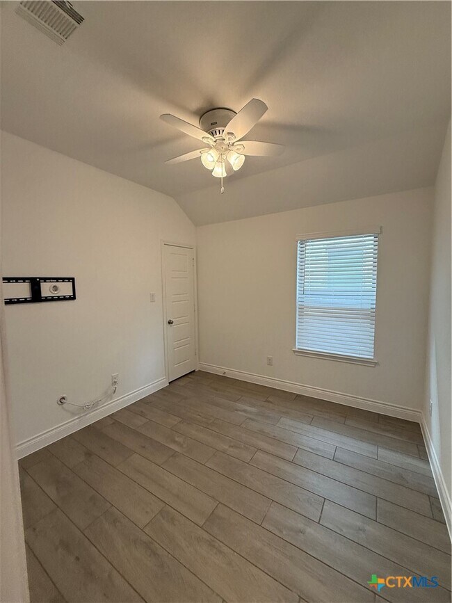 Building Photo - 259 Bodensee Pl