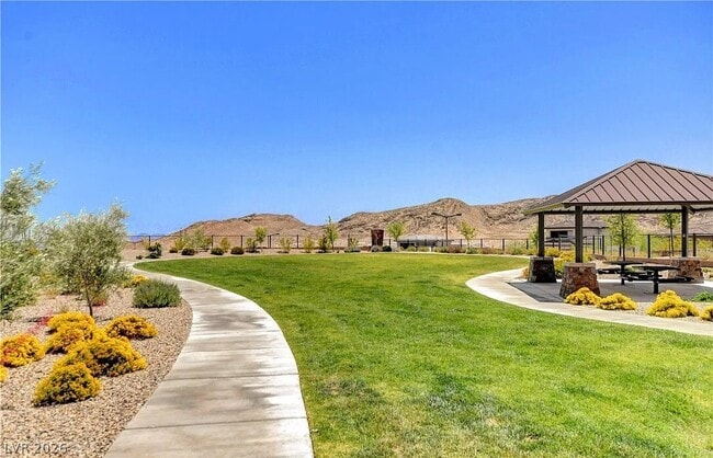 Building Photo - 12545 Skylight View St