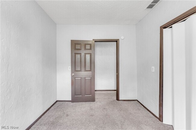 Building Photo - 812 Lovett Pl
