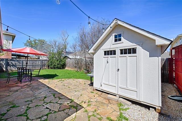 Building Photo - 903 Gillon Dr