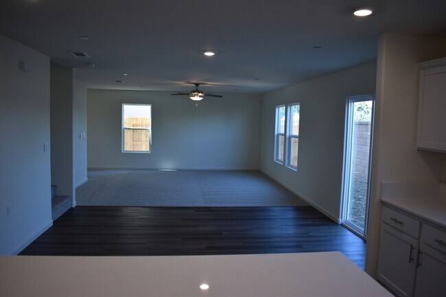 Building Photo - 4049 Cinnabar Ave