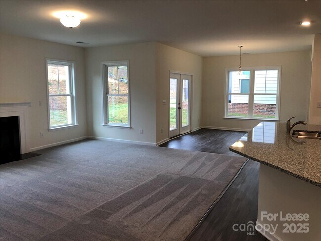 Building Photo - 1024 Argentium Way