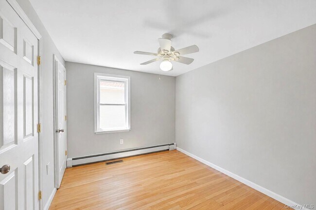 Building Photo - 308 Bedell St