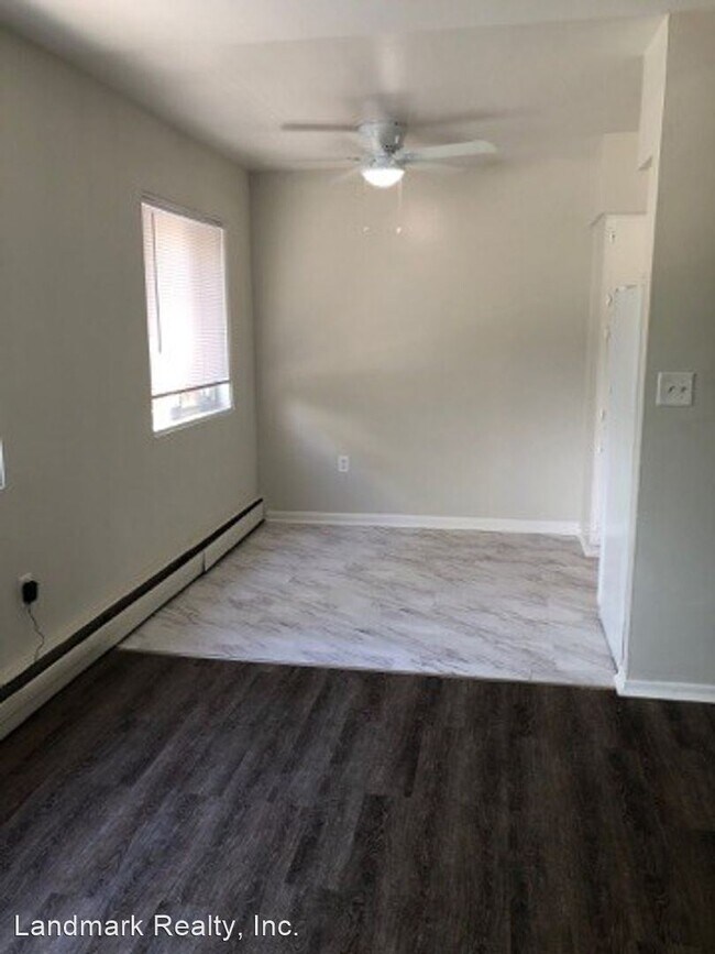 Building Photo - 9 E Deer Park Dr