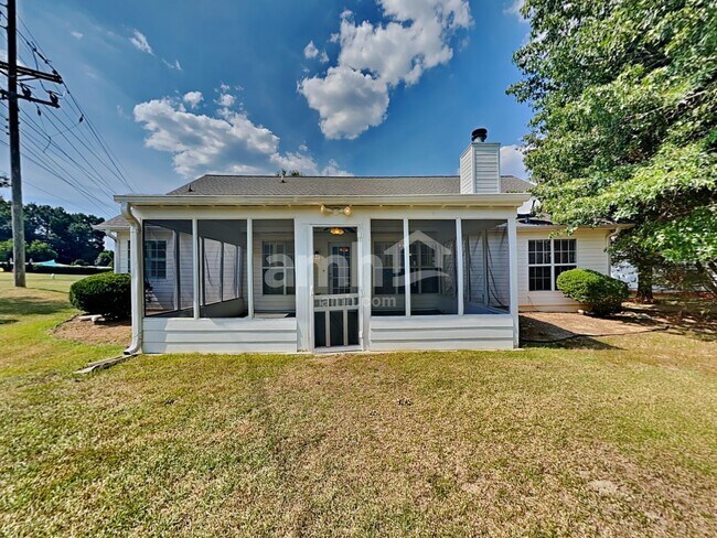 Building Photo - 3385 Woodash Ln