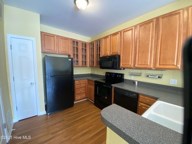 Building Photo - 1129 Turtle Creek Rd