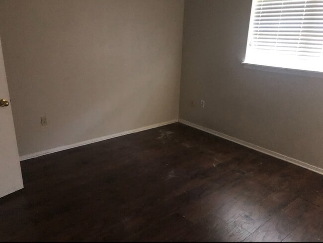 Building Photo - 8132 Hobbs Dr