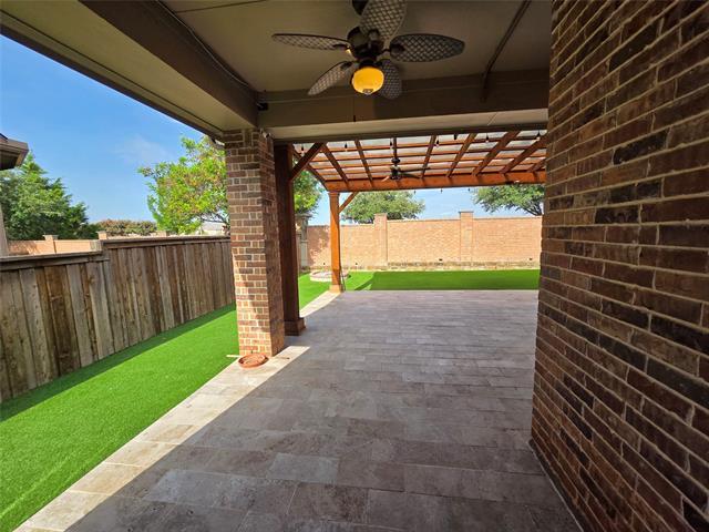 Building Photo - 7119 Paluxy Dr