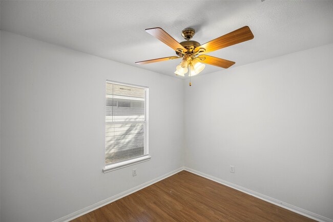 Building Photo - 6443 Mountain Pines Ln