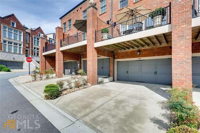 Building Photo - 2962 Savoy Way