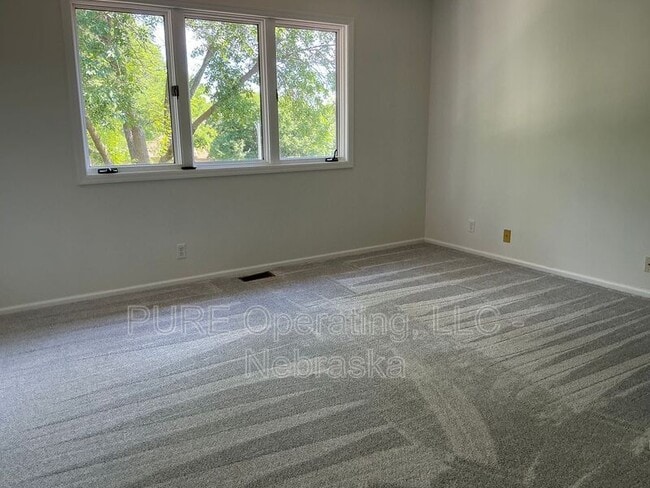 Building Photo - 15527 Mason Cir