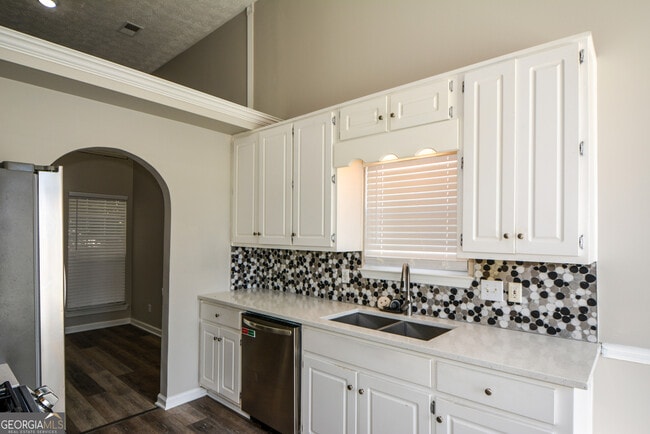 Building Photo - 4209 Reeshemah St