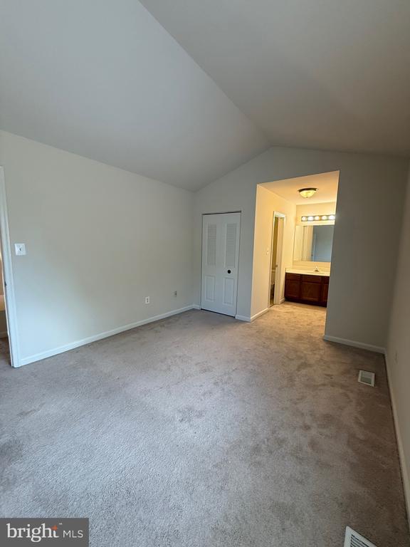 Building Photo - 106 Wind Ridge Dr