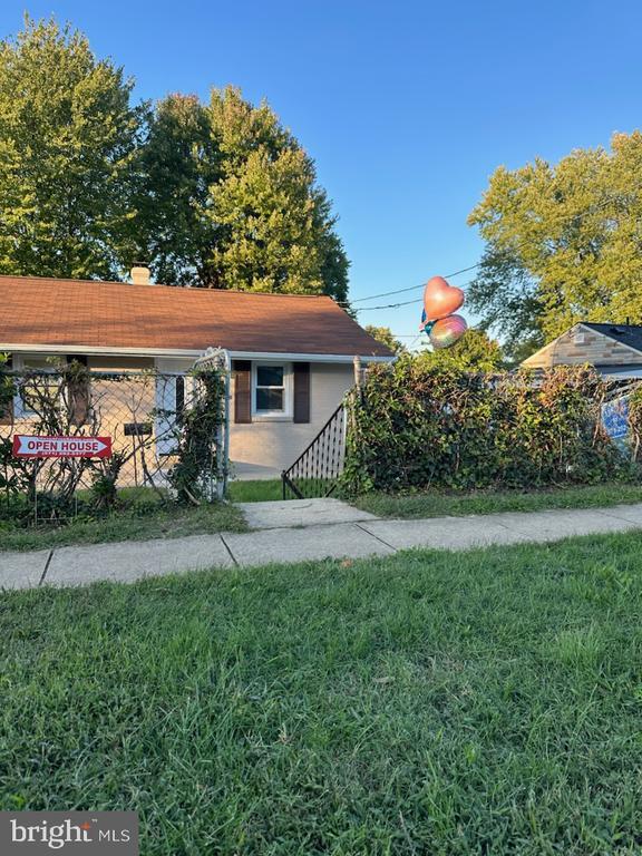 Building Photo - 3404 Elmwood Dr