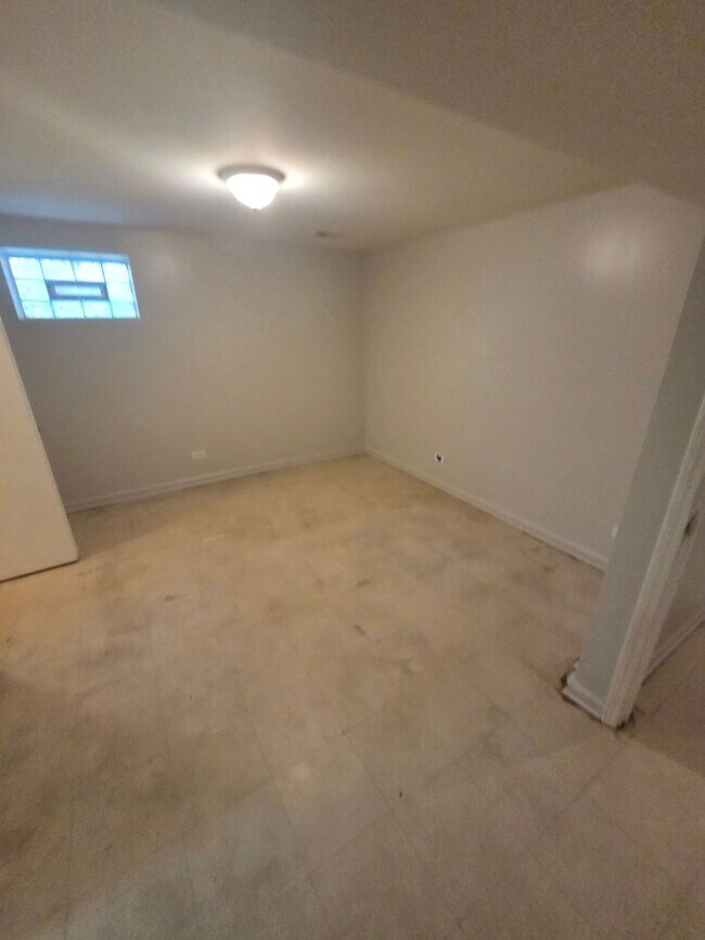 Building Photo - 10306 S Corliss Ave