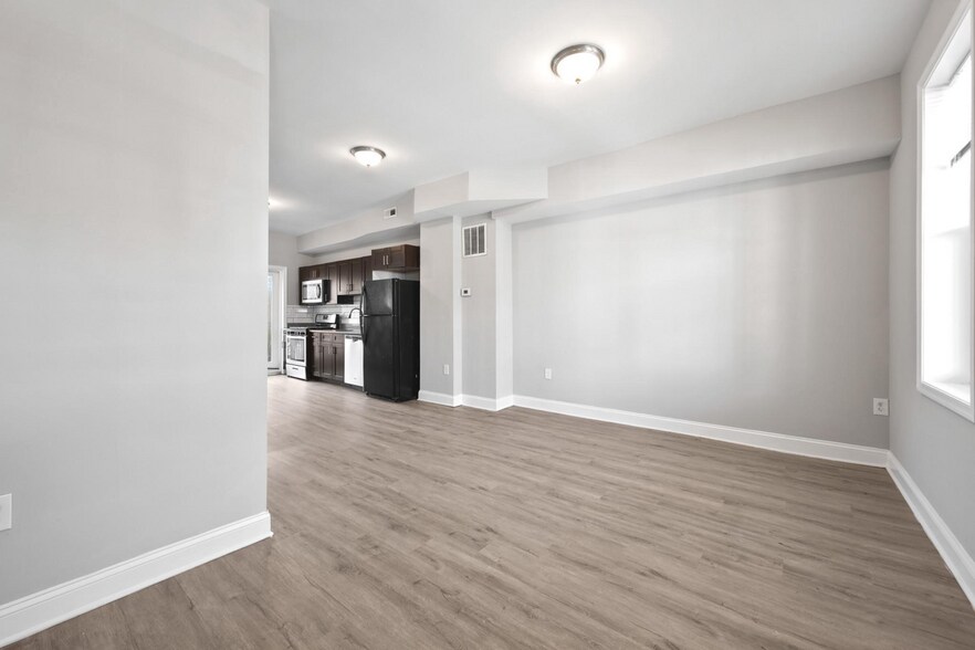 Building Photo - 665 Dumbarton Ave