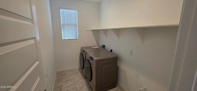 Building Photo - 14759 W Soft Wind Dr