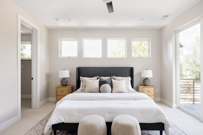 Building Photo - Modern 4BD, 3BA Home with 2-Car Garage and...