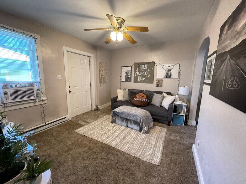 Building Photo - 132 Myra Barnes Ave