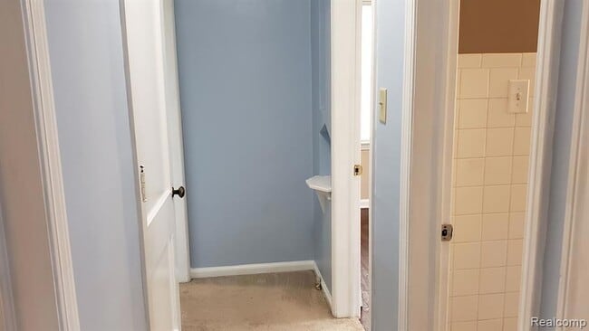 Building Photo - 1261 Pearson St