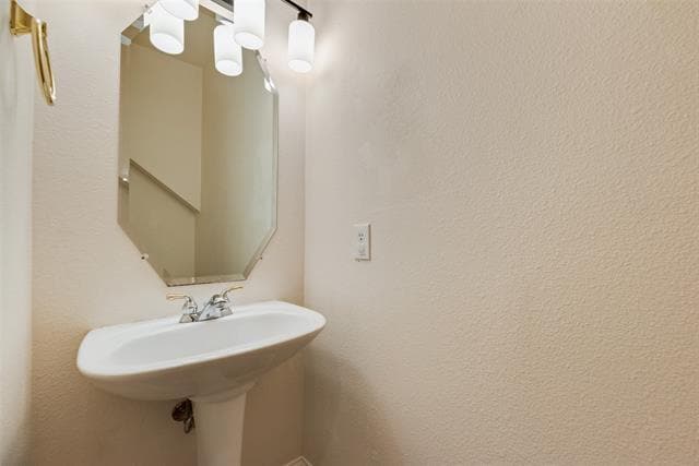 Building Photo - 5525 Buckskin Dr