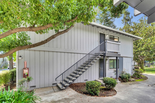 Building Photo - 39751 Bissy Cmn