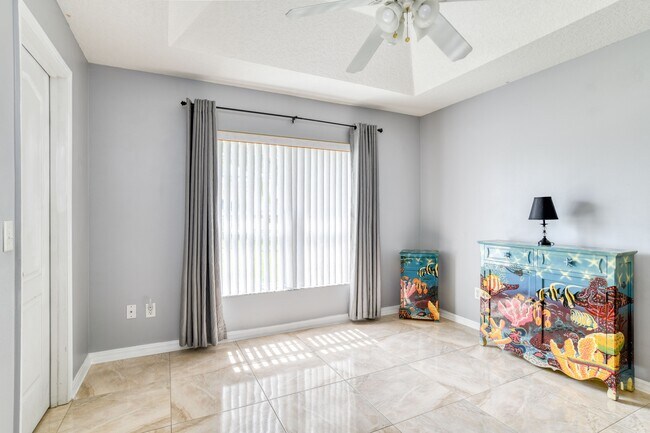 Building Photo - 298 Ventura Rd