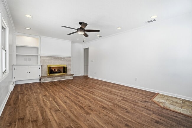 Building Photo - 7214 Winnebago Dr