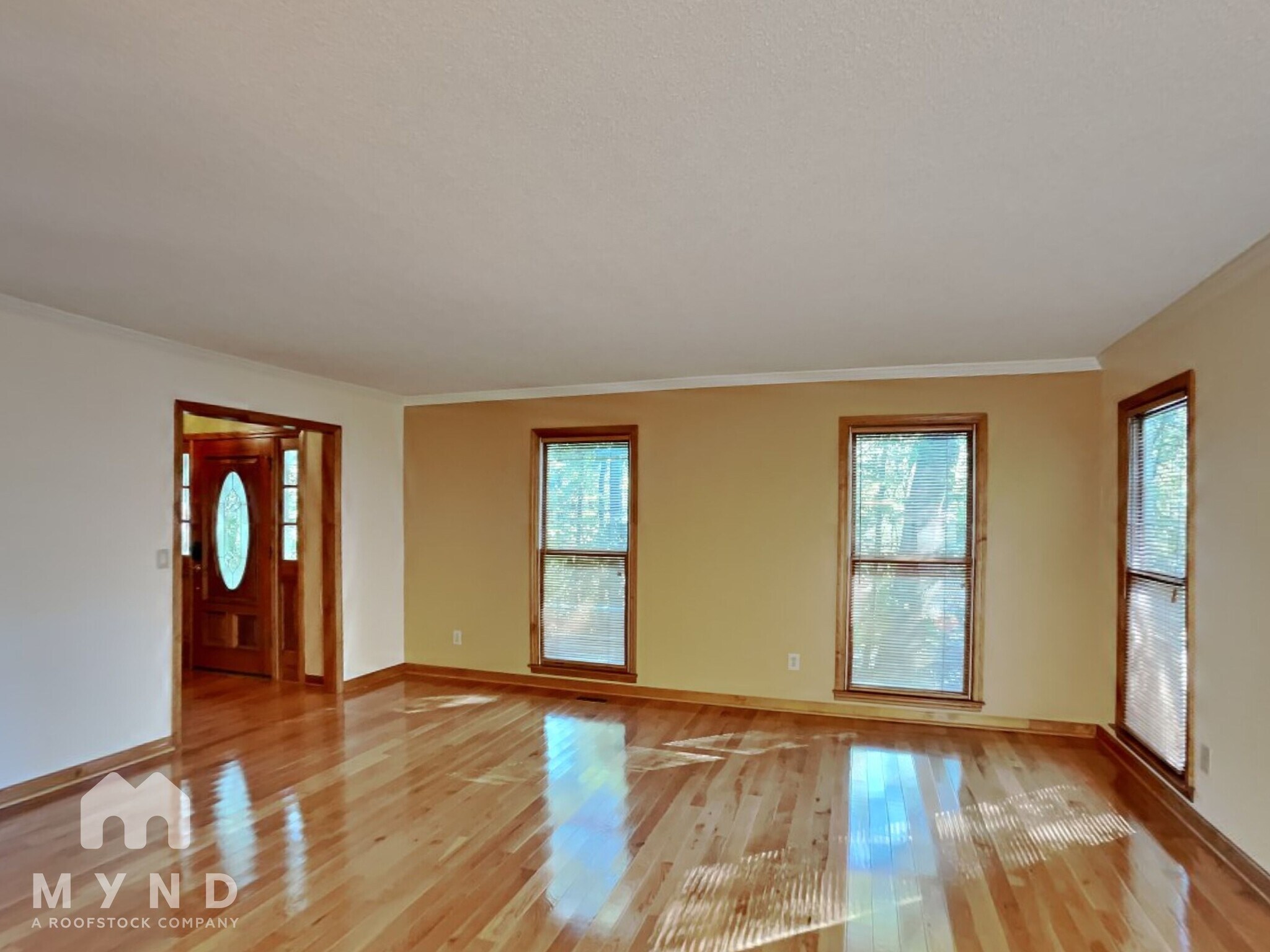 Building Photo - 3747 Running Fox Dr