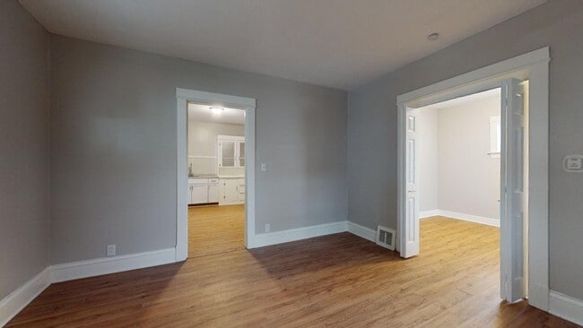 Building Photo - 4420 Bush Ave