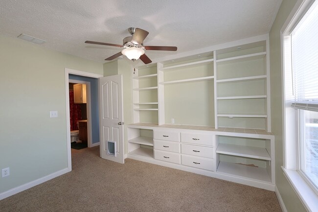 Building Photo - Room Share Rental: Spacious 2 Bedroom / 2 Bath Home Room Share