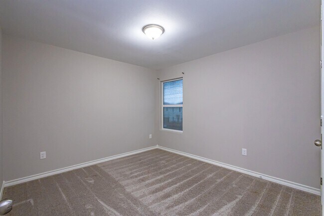 Building Photo - 2203 Durazno Ct