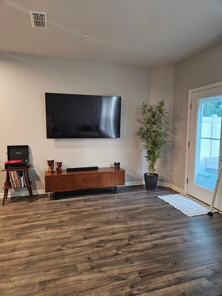 Building Photo - 3413 Brookberry Ln