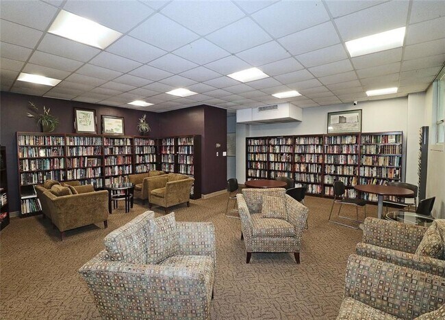 Building Photo - 3060 Pharr Ct N Northwest
